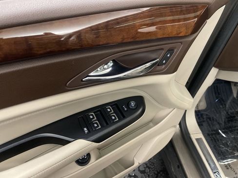 Used 2015 Cadillac SRX Performance w/ Driver Awareness Package image 18