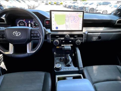 Used 2025 Toyota 4Runner TRD Off-Road Premium image 16