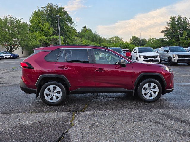 Used 2021 Toyota RAV4 LE AWD/4WD image 9