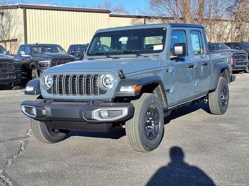New 2026 Jeep Gladiator Sport image 2