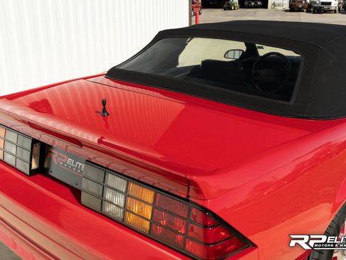 Used 1991 Chevrolet Camaro Z28 RWD image 43