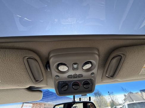 Used 2002 Chevrolet Tahoe LT AWD/4WD image 5