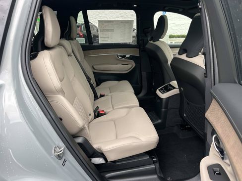Used 2026 Volvo XC90 T8 Plus w/ Protection Package Premier AWD/4WD image 20