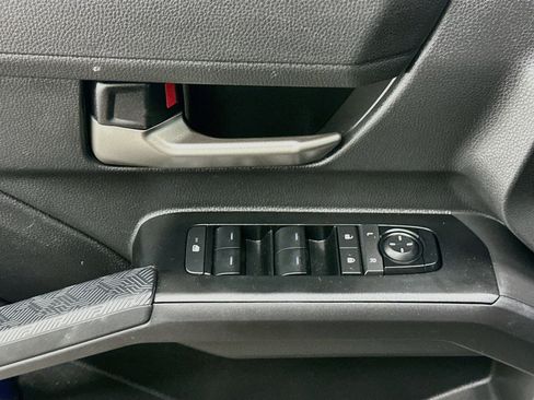 Used 2025 Toyota Tacoma TRD Off-Road AWD/4WD image 15