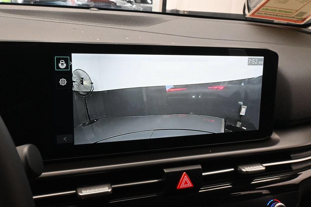 Used 2026 Kia Sportage EX FWD image 20
