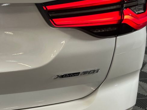 Used 2024 BMW X3 xDrive30i w/ Convenience Package w/ZPA image 11