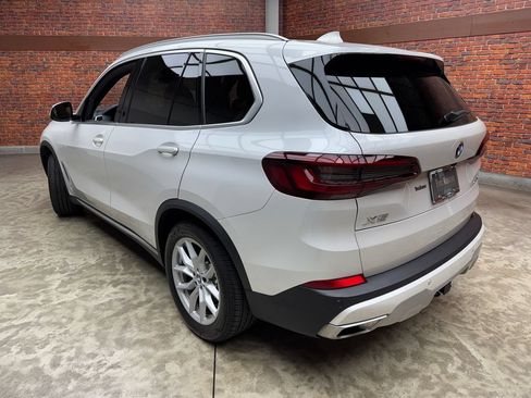 Used 2022 BMW X5 xDrive40i w/ Premium Package AWD/4WD image 2