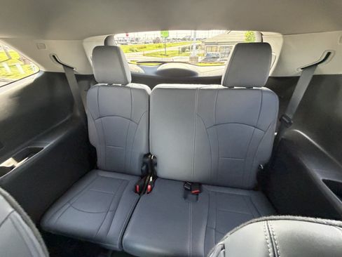 Used 2019 Buick Enclave Premium w/ Experience Buick Package AWD/4WD image 22
