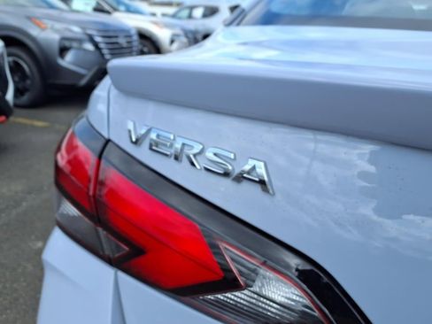 New 2025 Nissan Versa SR w/ Trunk Package image 15