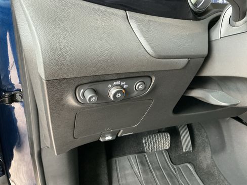 Used 2023 Buick Encore GX Essence w/ Experience Buick Package image 26