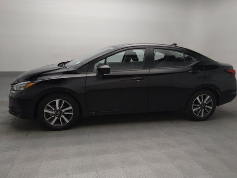 Used 2025 Nissan Versa SV FWD image 2