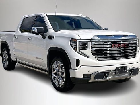 Used 2022 GMC Sierra 1500 Denali w/ Denali Reserve Package image 1