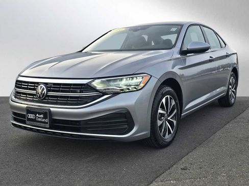 Used 2024 Volkswagen Jetta S image 7