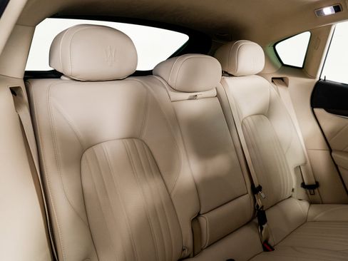 Used 2022 Maserati Levante GT image 35