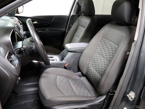 Used 2019 Chevrolet Equinox LT FWD image 11