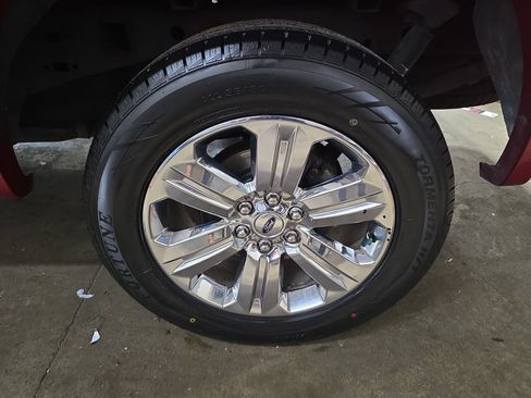 Used 2019 Ford F150 Lariat w/ Equipment Group 502A Luxury AWD/4WD image 34