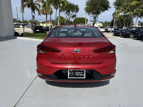 Used 2019 Hyundai Elantra SEL FWD image 2