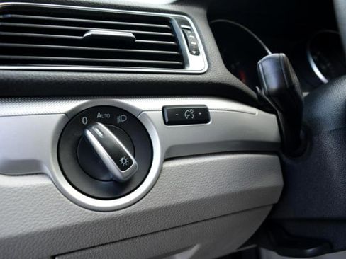 Used 2016 Volkswagen Passat 1.8T S image 17