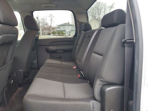 Used 2014 Chevrolet Silverado 2500 LT w/ Suspension Package, Off-Road image 8