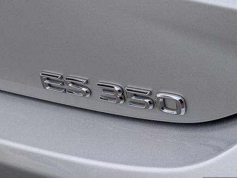 Used 2019 Lexus ES 350 w/ Premium Package image 9