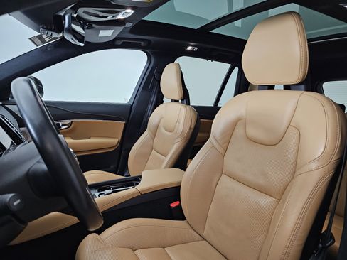 Used 2022 Volvo XC90 T6 Inscription w/ Lounge Package image 10
