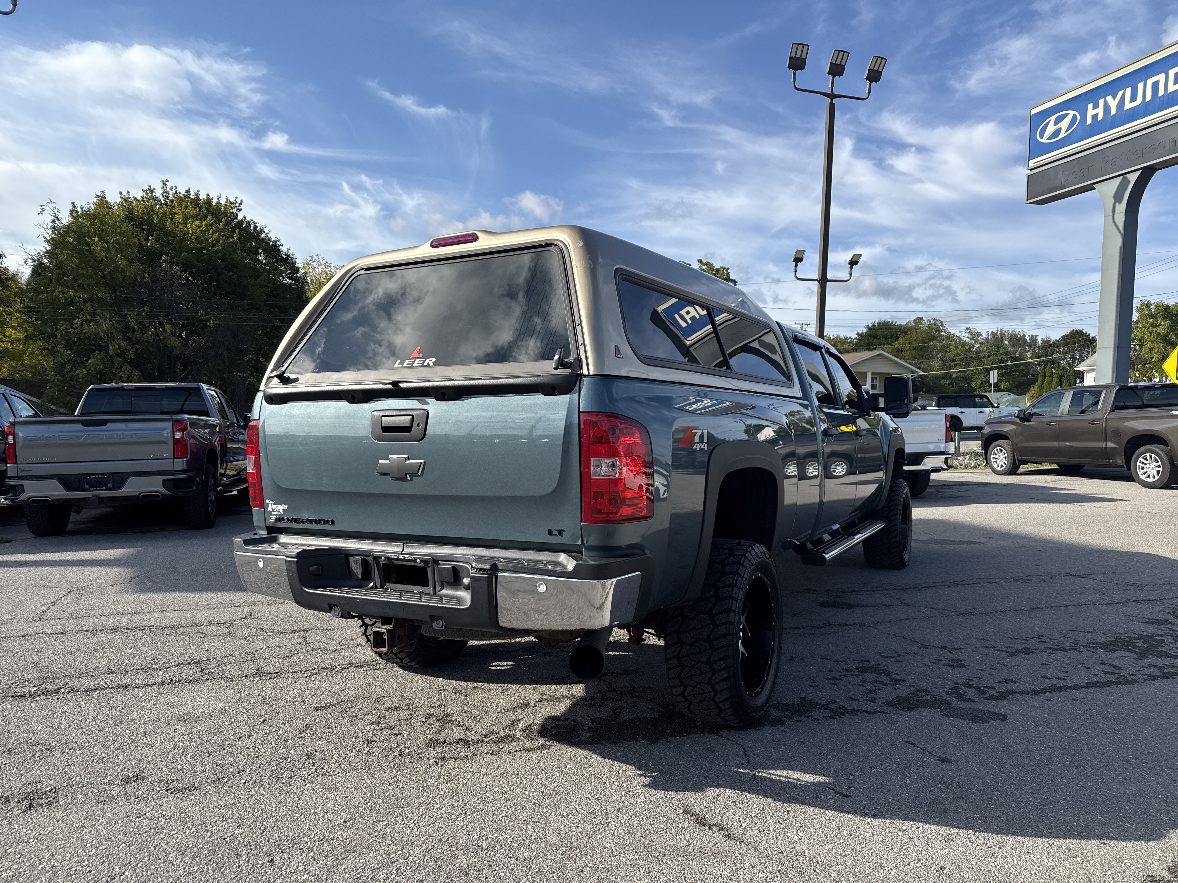 Used 2010 Chevrolet Silverado 2500 LT w/ Exterior Plus Package AWD/4WD image 3