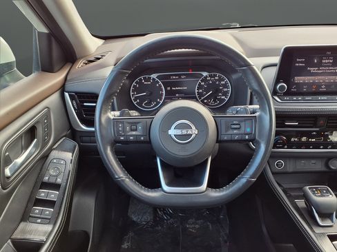 Used 2022 Nissan Rogue SL FWD image 13