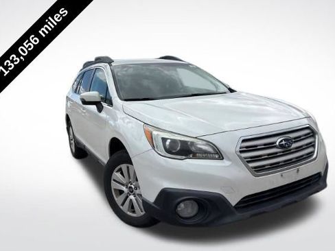 Used 2017 Subaru Outback 2.5i Premium AWD/4WD image 2