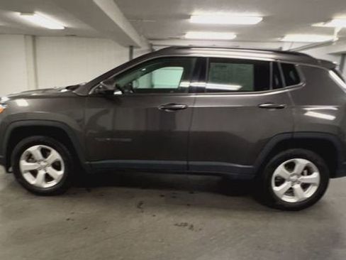 Used 2019 Jeep Compass Latitude w/ Popular Equipment Group image 5