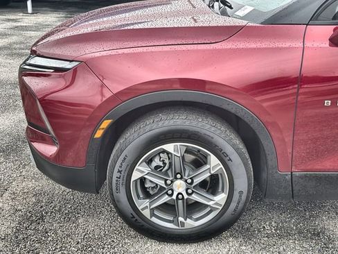 Certified 2025 Chevrolet Blazer LT AWD/4WD image 32