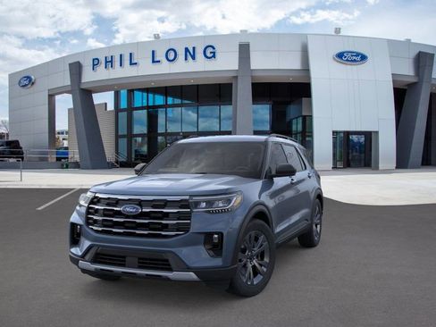New 2026 Ford Explorer Active w/ Active Comfort Package image 2