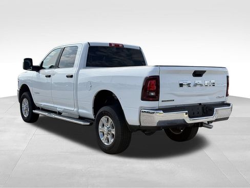 Used 2026 RAM 2500 Big Horn AWD/4WD image 3