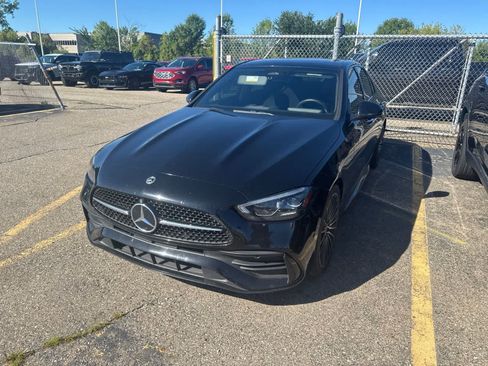 Used 2023 Mercedes-Benz C 300 Sedan image 3
