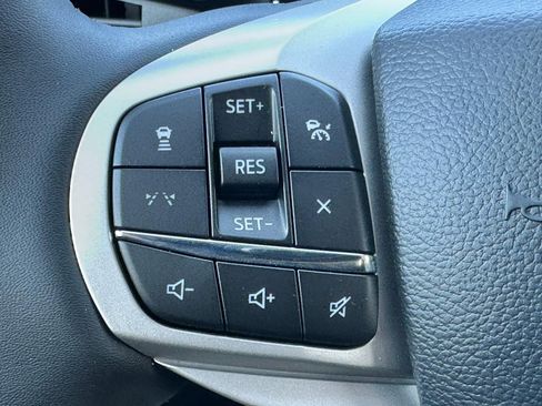 New 2026 Ford Explorer Active image 12