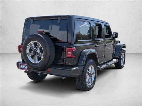 Used 2021 Jeep Wrangler Unlimited Sahara AWD/4WD image 5
