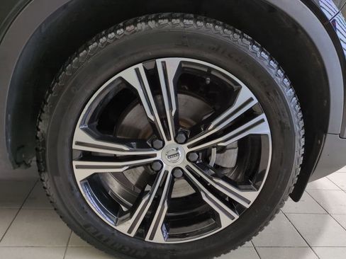 Used 2021 Volvo XC40 T5 Inscription image 24