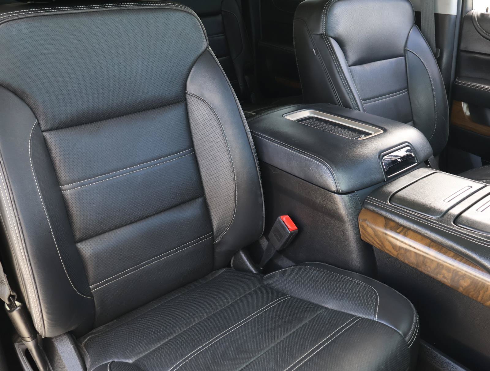 Used 2019 GMC Yukon XL Denali w/ Open Road Package RWD image 20
