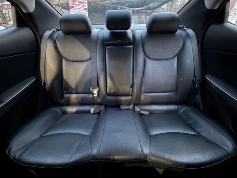 Used 2011 Hyundai Elantra Limited image 19