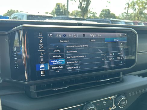 New 2025 Jeep Gladiator Sport image 29