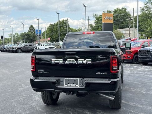 New 2026 RAM 2500 Big Horn AWD/4WD image 18