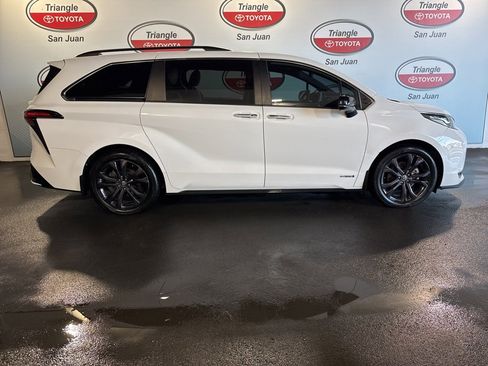 Used 2021 Toyota Sienna XSE image 6