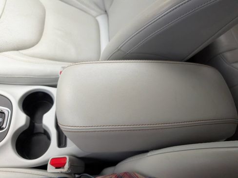 Used 2019 Jeep Cherokee Limited w/ Trailer Tow Group image 29