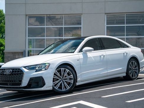 Used 2023 Audi A8 L 3.0T AWD/4WD image 2