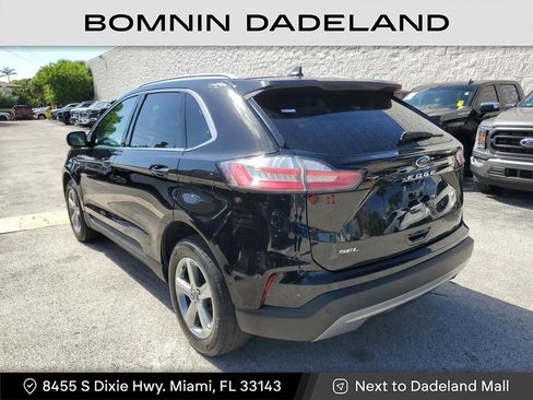Used 2021 Ford Edge SEL w/ Convenience Package image 3