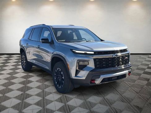 New 2026 Chevrolet Traverse Z71 w/ Enhanced Driving Package image 3