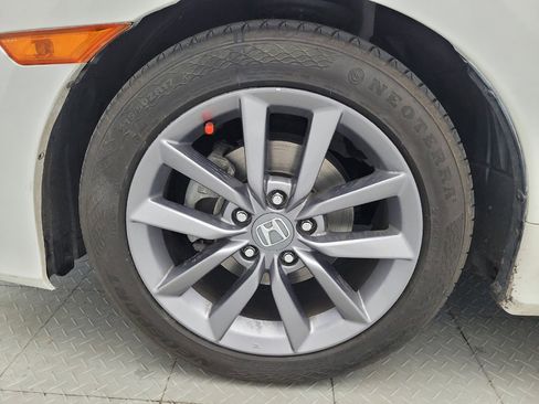 Used 2019 Honda Civic EX image 31