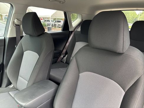 Used 2025 Kia Soul LX w/ LX Technology Package FWD image 34