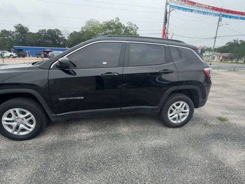 Used 2020 Jeep Compass Sport AWD/4WD image 5
