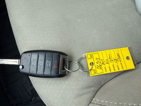 Used 2015 Kia Optima LX image 24