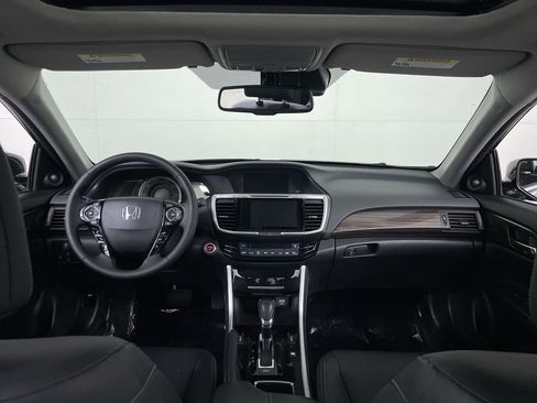 Used 2017 Honda Accord EX-L image 27